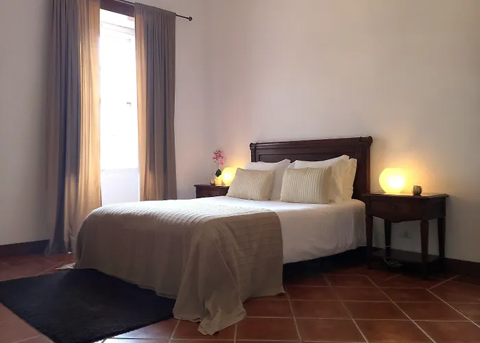 Solar Do Conde Garden 卡佩拉什